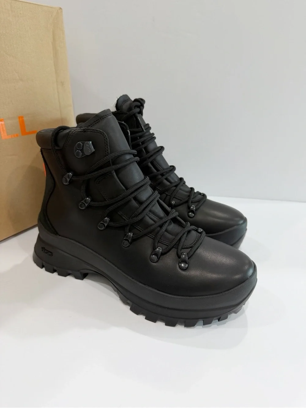 Merrell Women's Bristol Mid Leather Ankle Boots